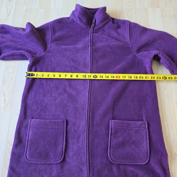 L.L. Bean Women's Purple Fleece Robe - Picture 5 of 8